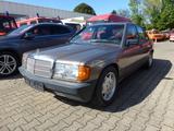 Mercedes-Benz 190 E 2.0 aus Rentnerbesitz - Mercedes-Benz 190 Gebrauchtwagen in Stuttgart