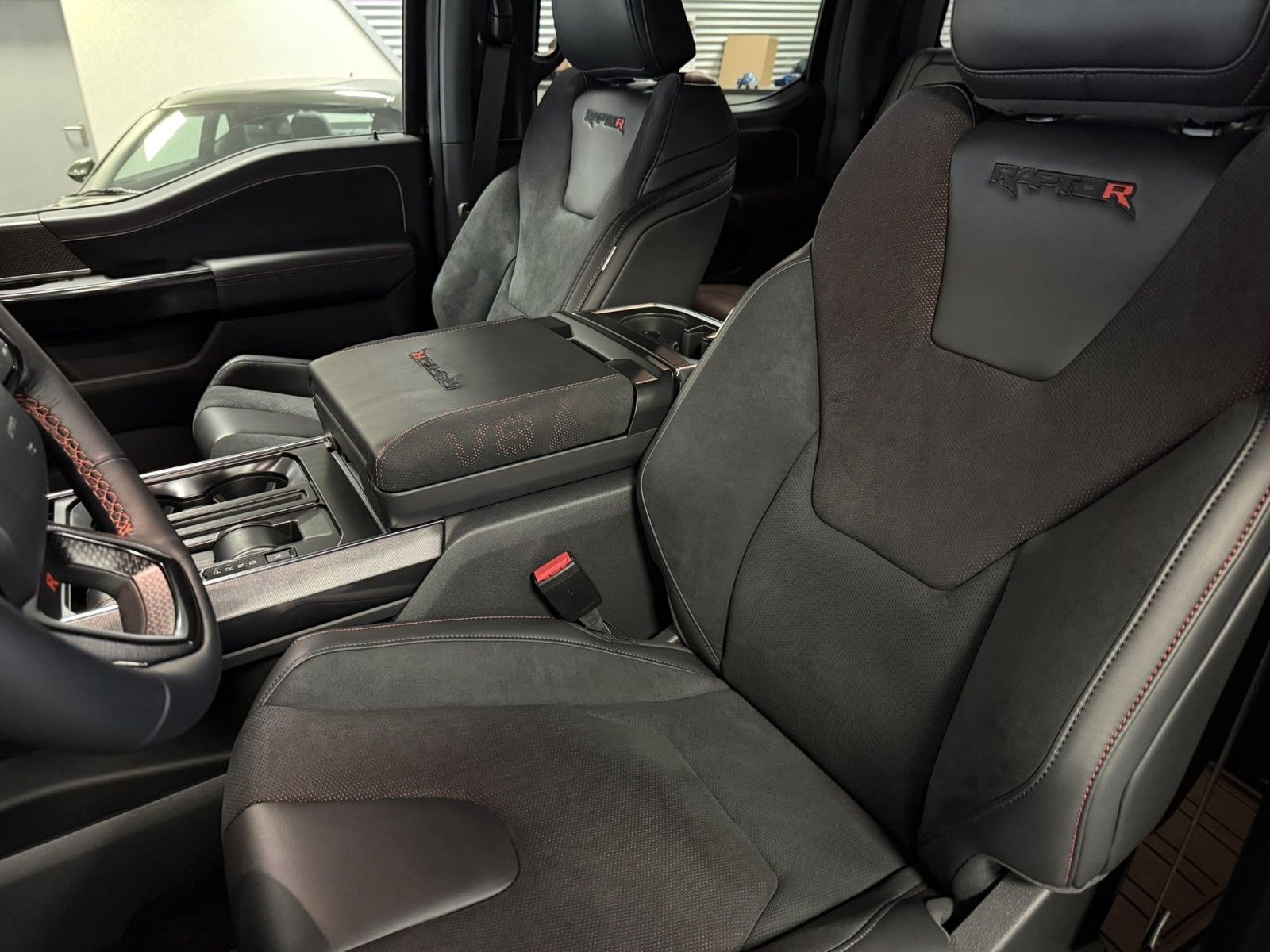 Fahrzeugabbildung Ford FORD RAPTOR -R- V8 KOMPRESSOR-SOFORT!!!!