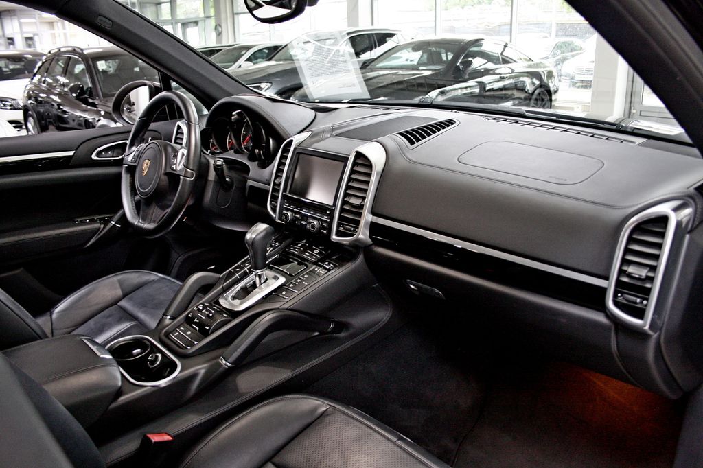 Porsche Cayenne Diesel 2. Besitz LUFT BOSE PANO LEDER