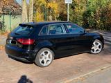Audi A3 2.0 TDI Sportback (clean diesel) Attraction ( - Audi A3: TDI Attraction