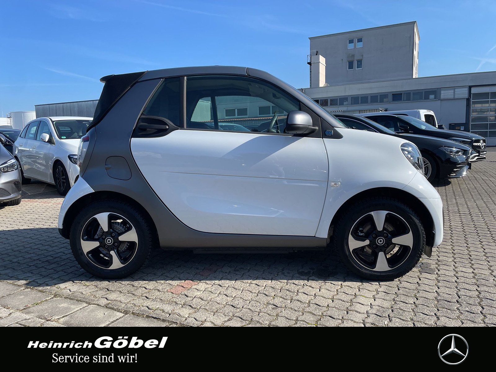 Fahrzeugabbildung Smart EQ*CABRIO*22kW*ALLWETTERREIFEN*AMBIENTE*LED