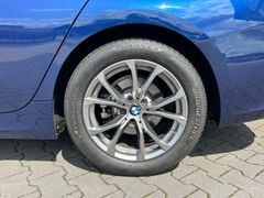 Fahrzeugabbildung BMW 320d SportLine Autom. LED AHK Navi HUD Pano 17"