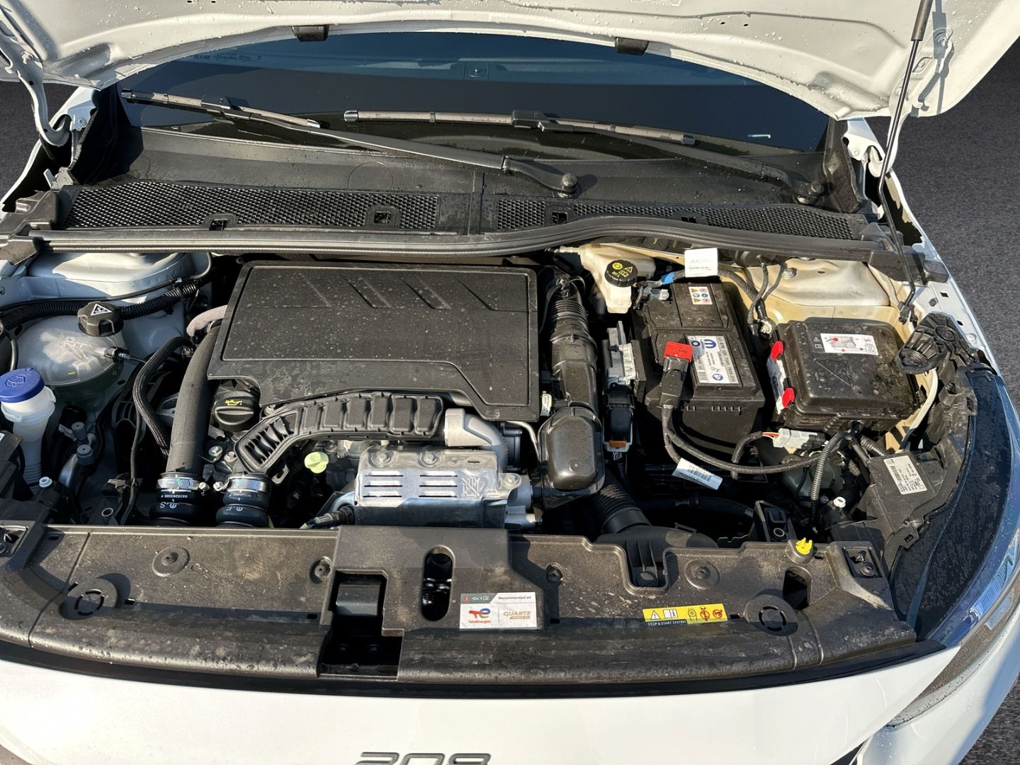 Fahrzeugabbildung Peugeot 208 Allure 360 Kamera LED Klimaautom Fahrerprofi