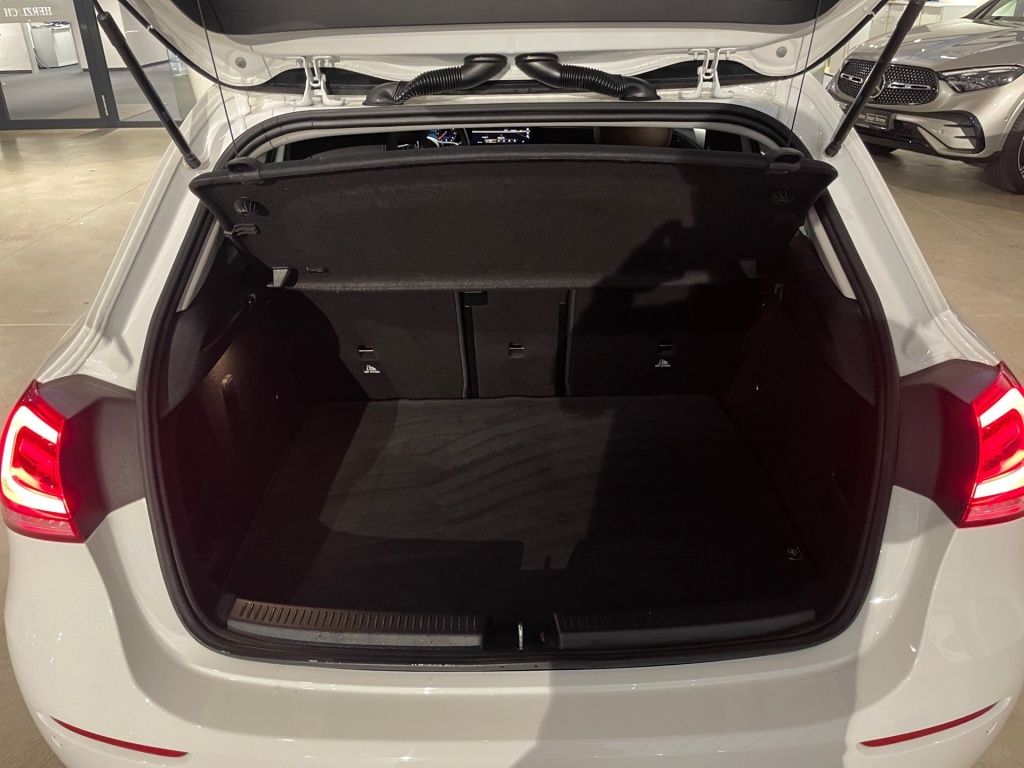 Fahrzeugabbildung Mercedes-Benz A 200 STYLE Totwi. Navi LED SHZ KAM SpurH KlimaA