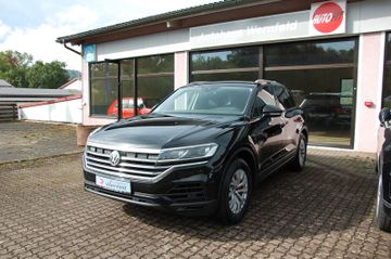 Volkswagen Touareg - 1