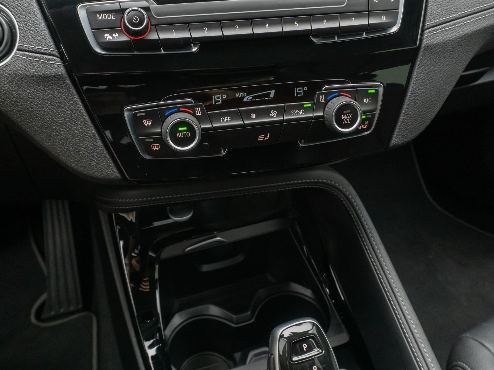 Fahrzeugabbildung BMW X1 xD20i xLine Kamera Lenkrhzg Navi+HUD DAB HiFi