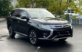 Mitsubishi Outlander 2.0 4WD Plug-in Hybri... - Mitsubishi Outlander in Frankfurt (Main)