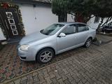 Volkswagen Jetta 2.0 Comfortline Comfortline - gebrauchte VW Jetta aus dem Jahr 2007