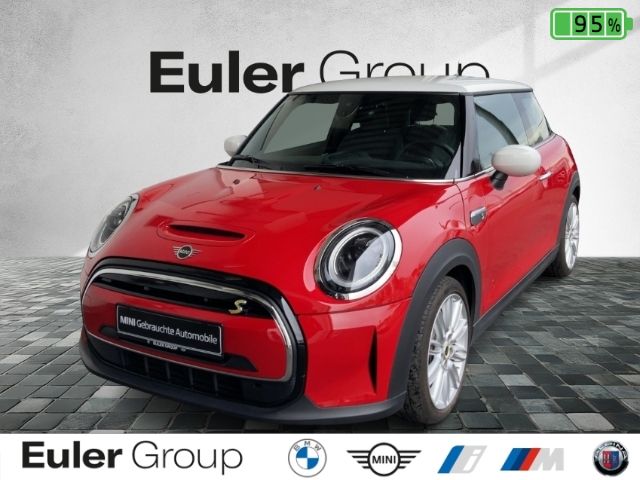 MINI Cooper SE — hlavná fotografia