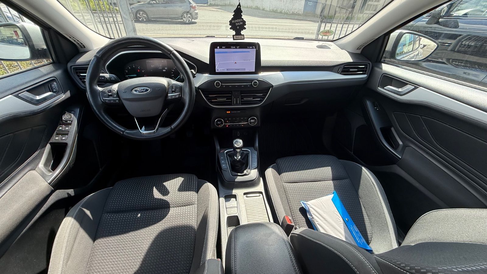 Fahrzeugabbildung Ford Focus Turnier Cool & Connect