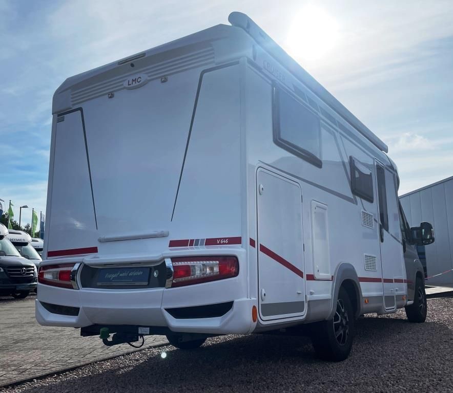 Fahrzeug Übersicht 4 Fahrzeugabbildung LMC Cruiser V 646 G Verfüg./AHK/SAT/NAVI