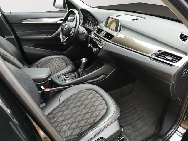 BMW X1 xDrive 20 i xLine Navi LED PDC 1-Hand
