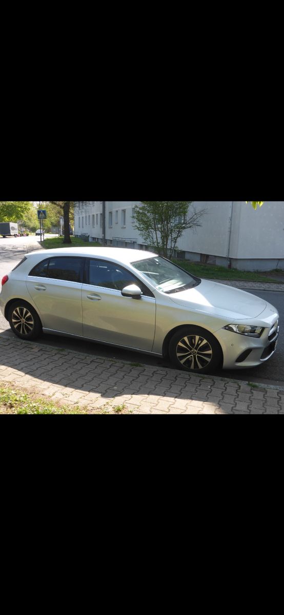 MERCEDES-BENZ A 180 -