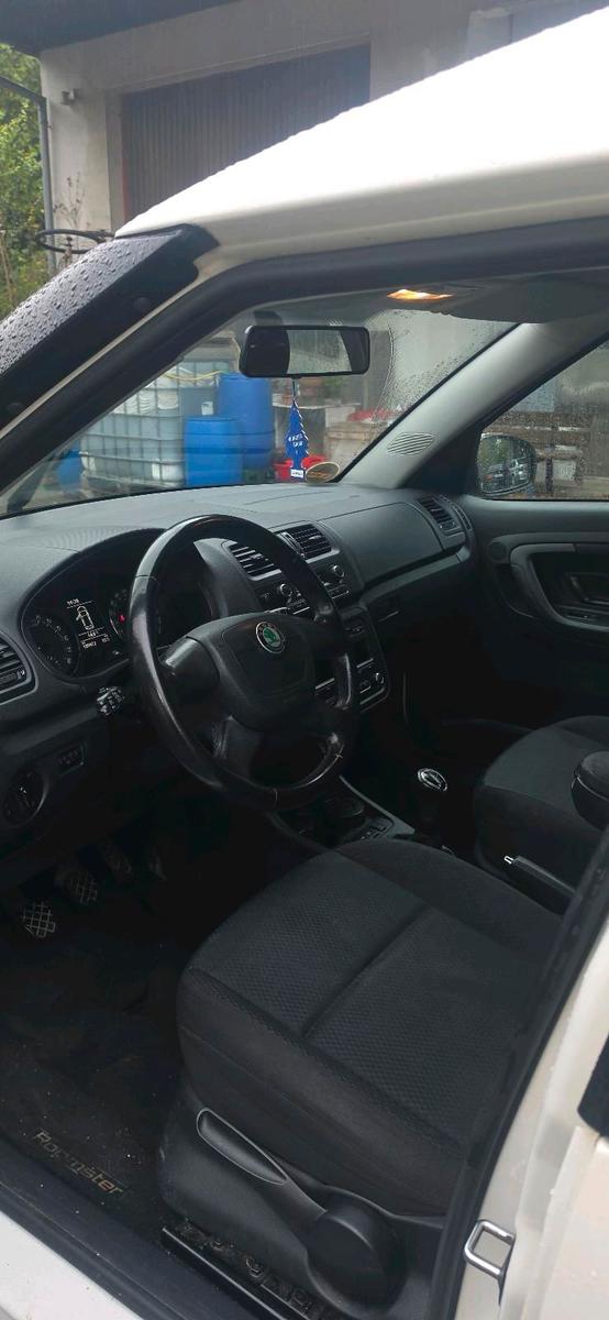 Skoda Roomster 2012 — photo 9