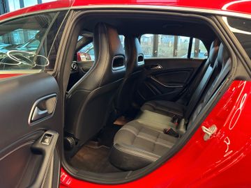 MYAUTOCENTER – Gebraucht- und Jahreswagen mit Werkstattservice in Pfaffenhofen Mercedes-Benz CLA Shooting Brake CLA 180 *AMG*Navi*AHK*
