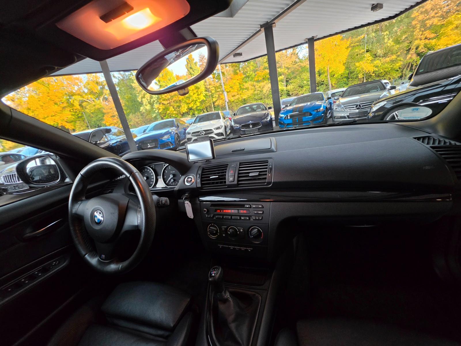 BMW 118i Cabrio M-Sport LEDER/Navi-BMW/PDC/1.Hand