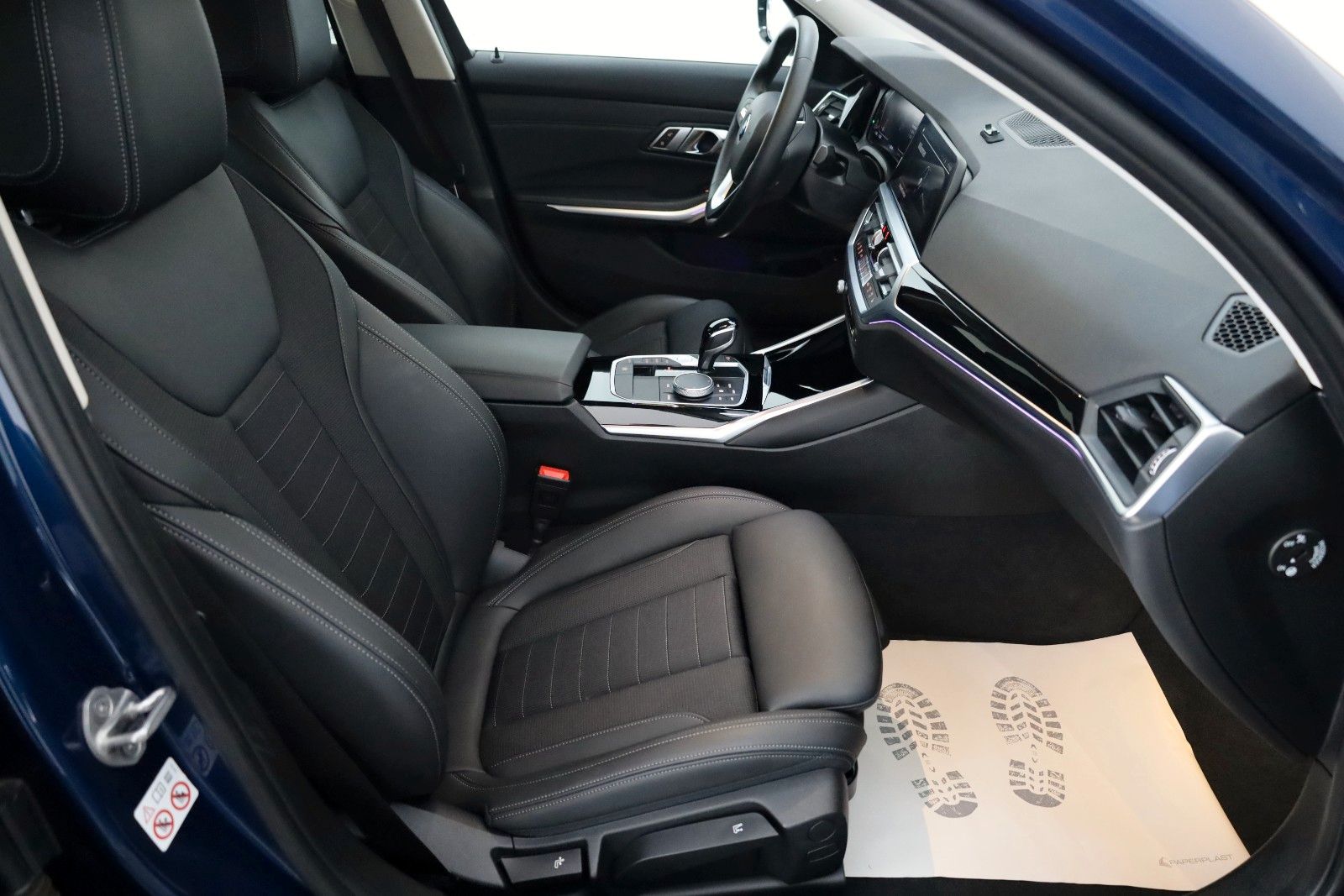 Fahrzeugabbildung BMW 330d xDrive Touring Sport Line T.Leder,Navi,LED