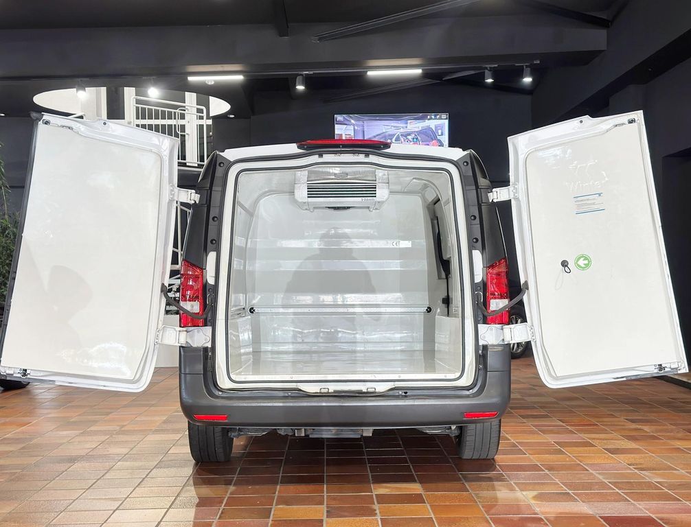 Image of Mercedes-Benz Vito