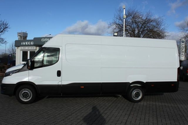 Fahrzeugabbildung Iveco Daily 35S14EA8V Kastenwagen