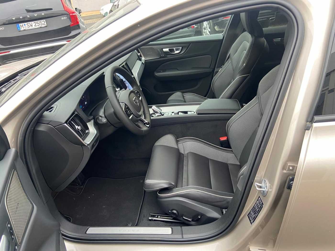 Volvo V60 CC B4 AWD Ultimate,Pano360°20''STH,HUD,SpSit foto 10