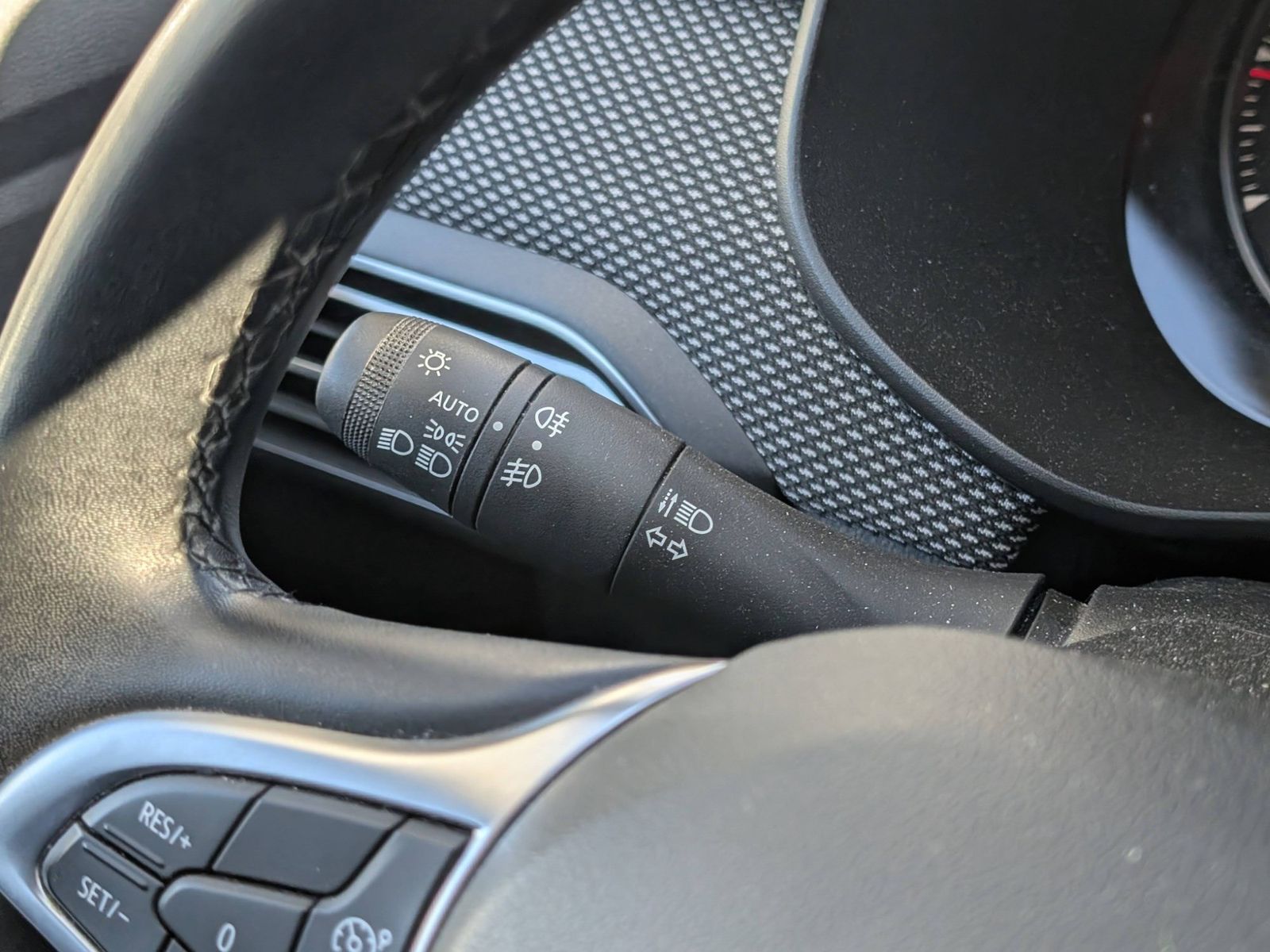 DACIA Jogger  Eco-G 100 Extreme+ AHK Navi SHZ – Bild 32