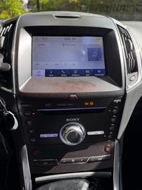 Ford S-Max - 12