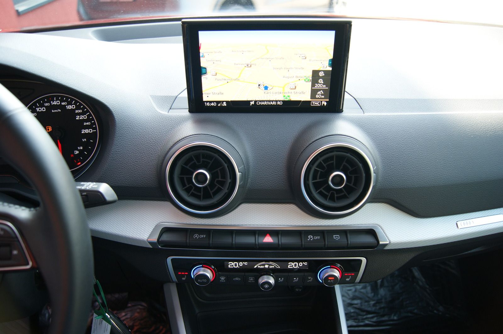 Fahrzeugabbildung Audi Q2 35 TDI design S-LINE AUDI-SOUND LED ANHZV PDC