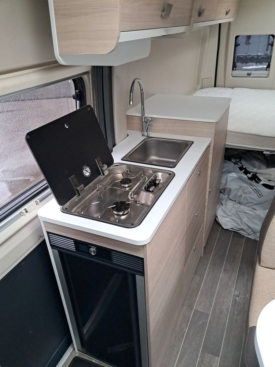 Fahrzeugabbildung Forster Livin Up V 599 HBL Markise,Radio,Allwetter,Solar