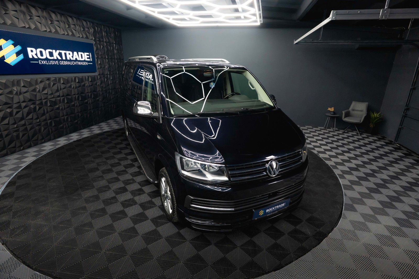 Fahrzeugabbildung Volkswagen T6 Multivan 2.0 TDI DSG Lang *ACC*CarPlay*DAB*