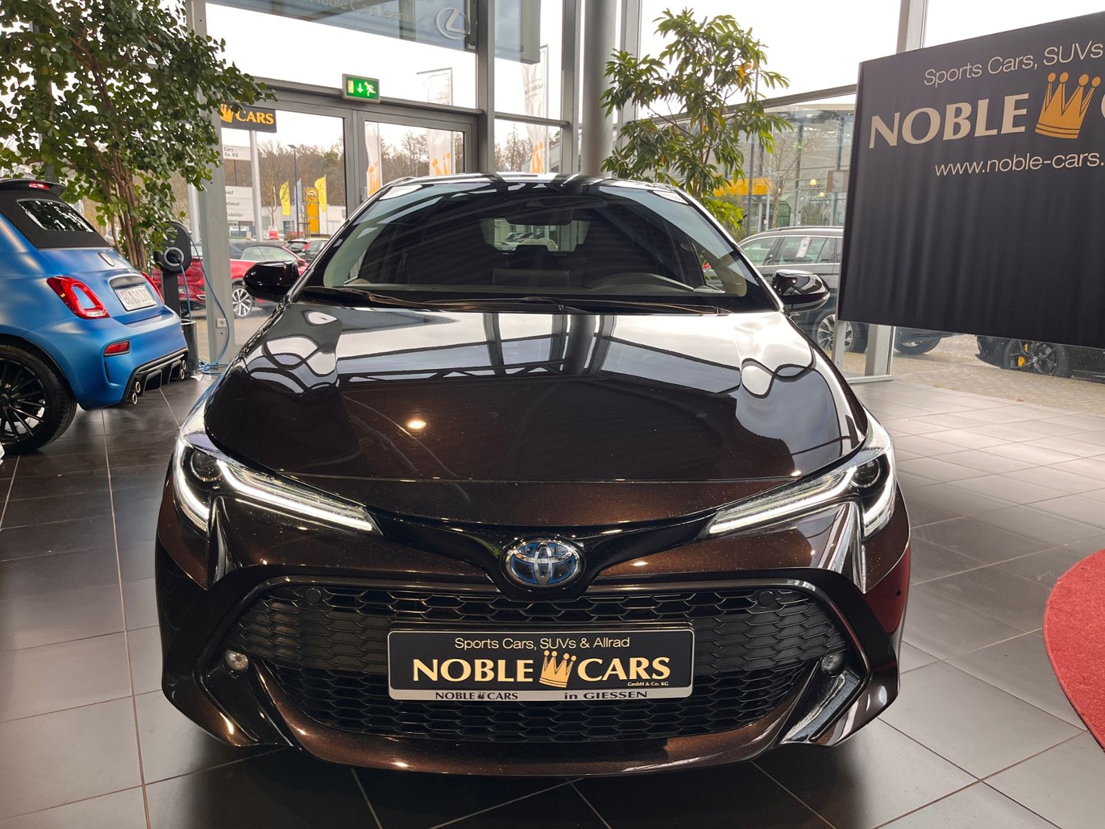 Fahrzeugabbildung Toyota Corolla Hybrid Club LED NAV DAB PDC ALU