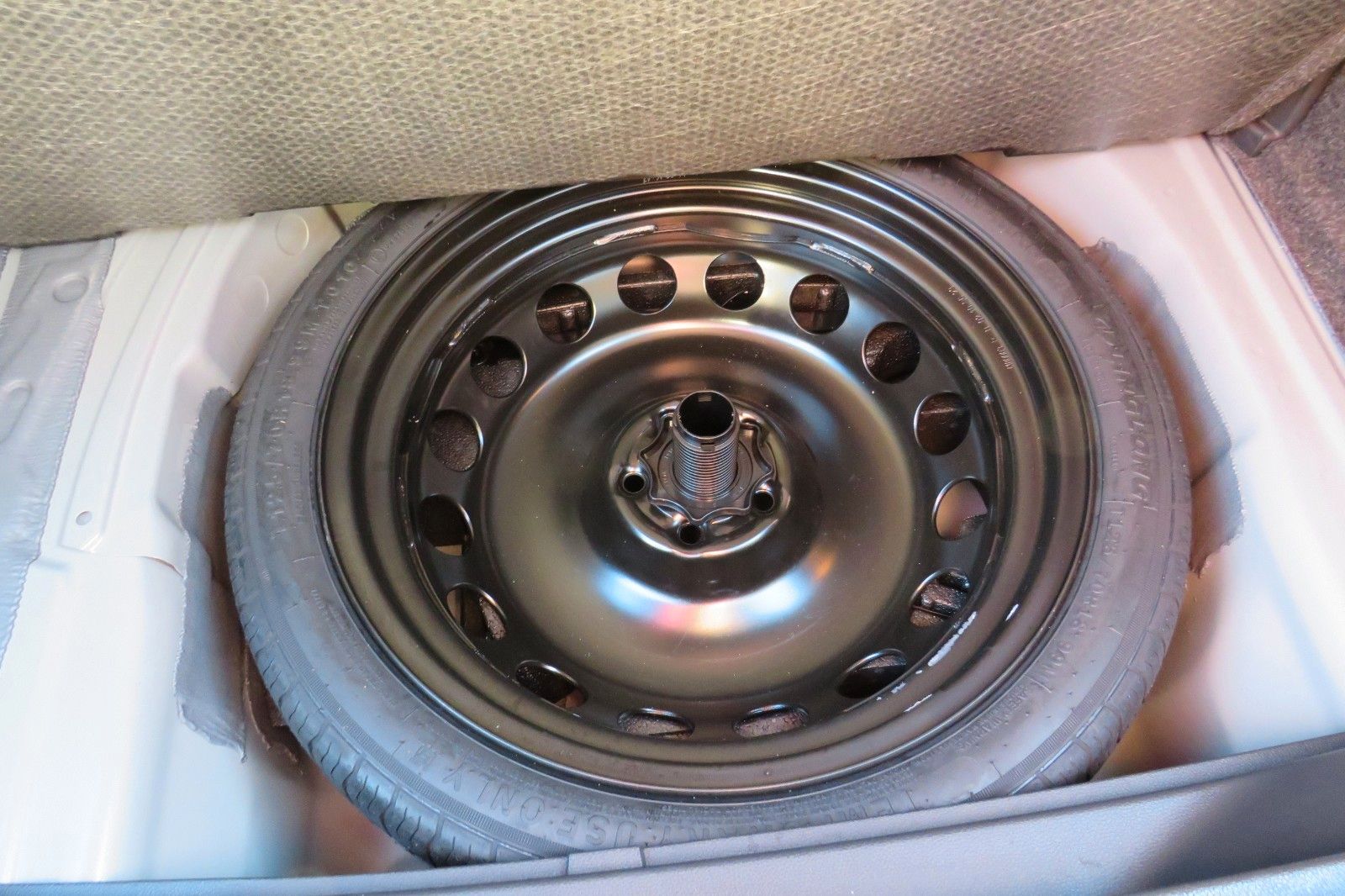 Fahrzeugabbildung SEAT Arona Style NAVI APP SITZH. PDC GRA 1.HD