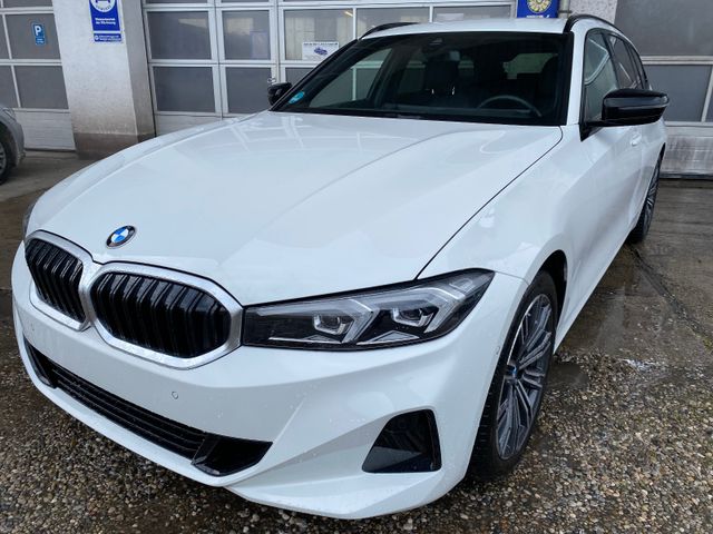 BMW 318i TouringSportaut/Navi/Lenkradheiz/Sportp/PDC