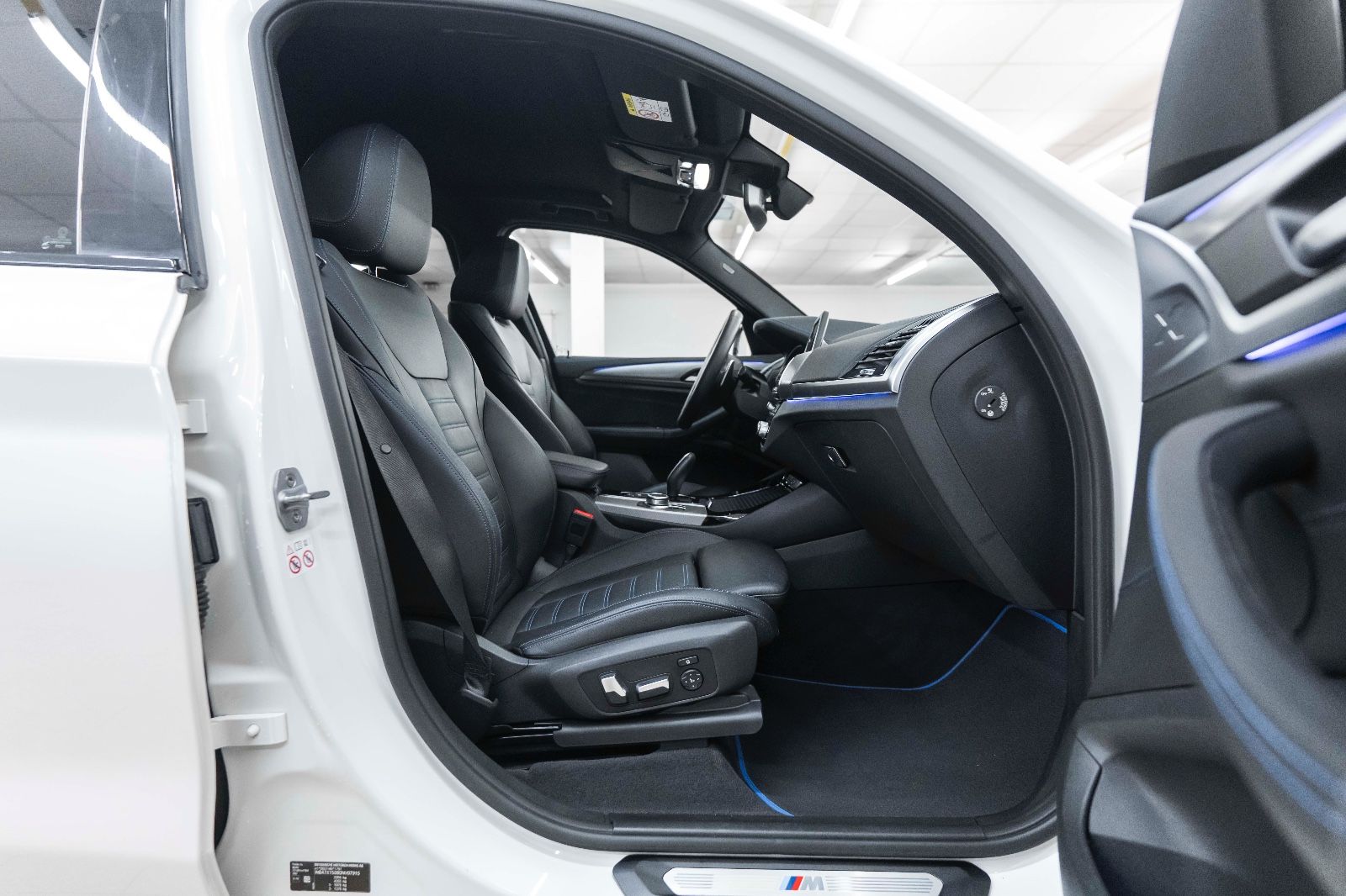 Fahrzeugabbildung BMW X3 Sdrive18D M-SPORT KAM NAV LED RDK LEDER TEMPO