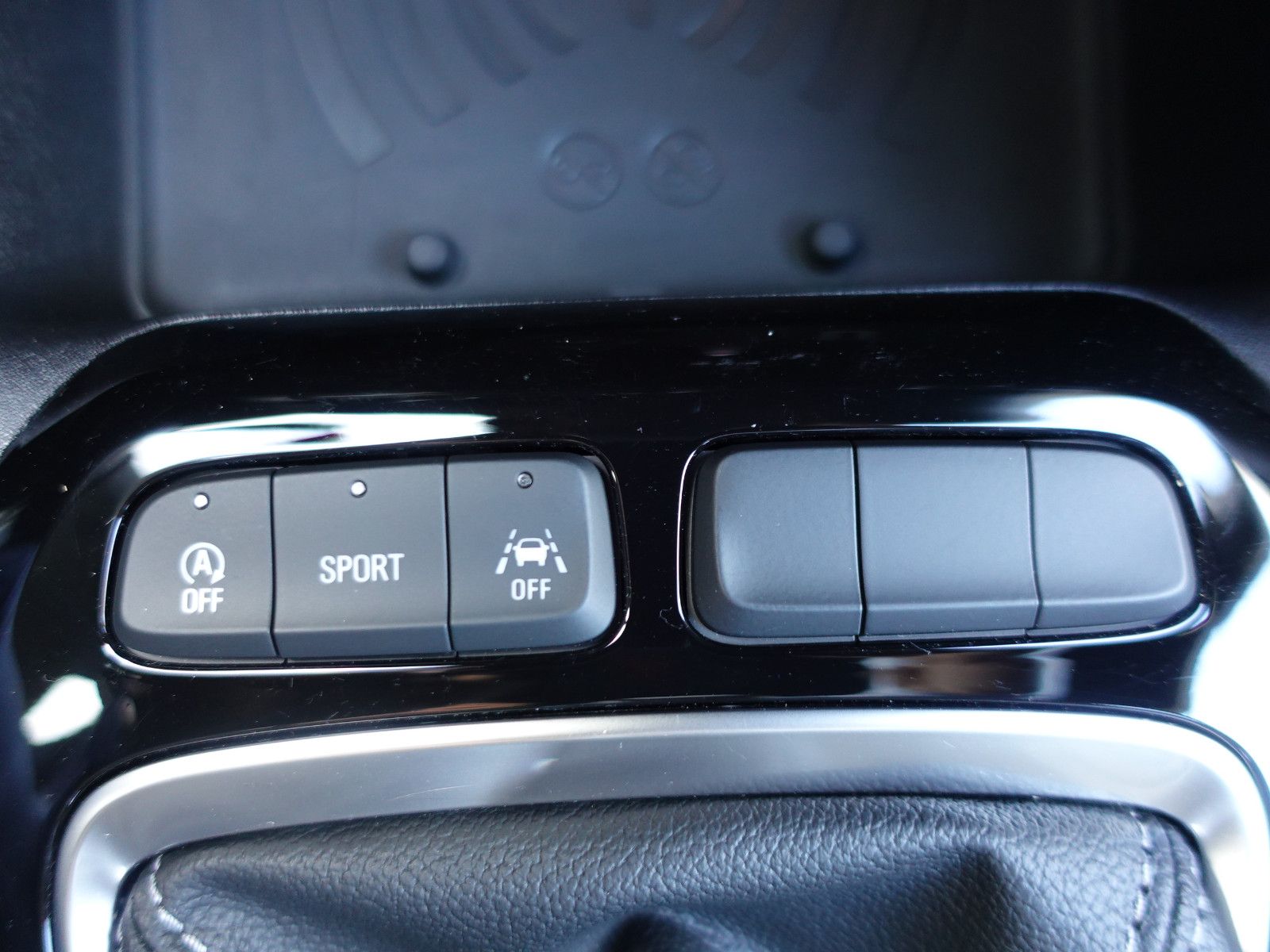 Fahrzeugabbildung Opel Corsa GS 1.2T,Navi,Kamera,Sitzhzg,Allwetter,LED