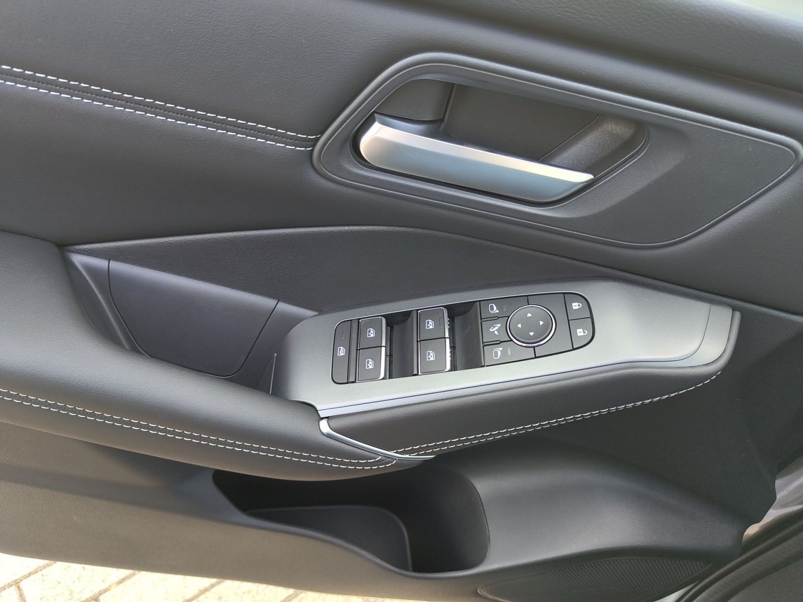 Fahrzeugabbildung Nissan Qashqai N-Connecta*NAVI*PDC*SHZ*KAMERA