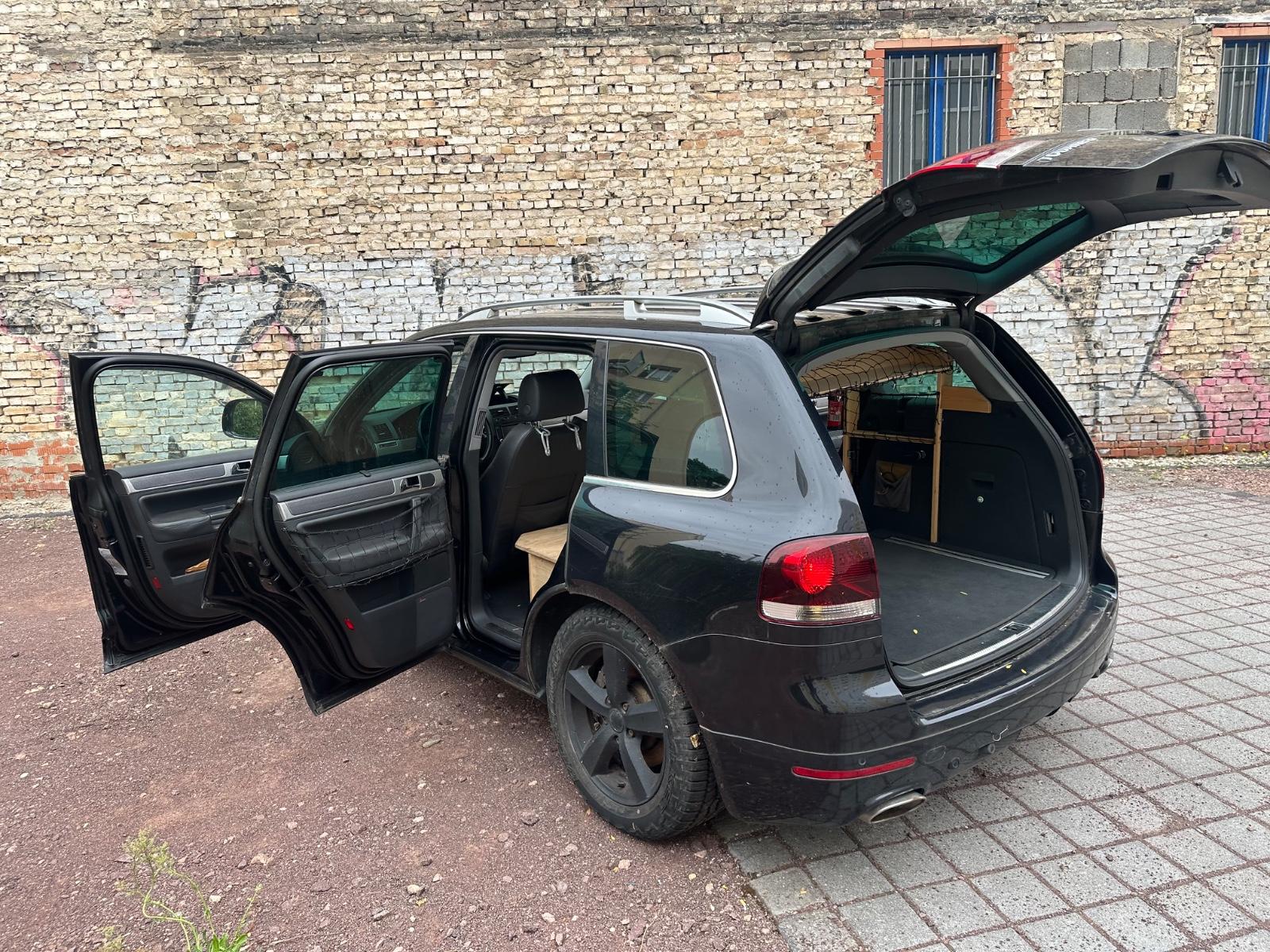 Volkswagen Touareg 2009 — photo 5