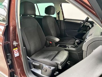 Volkswagen Tiguan - 11