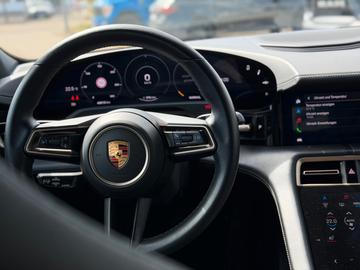 2020 Porsche TAYCAN — миниатюра 13