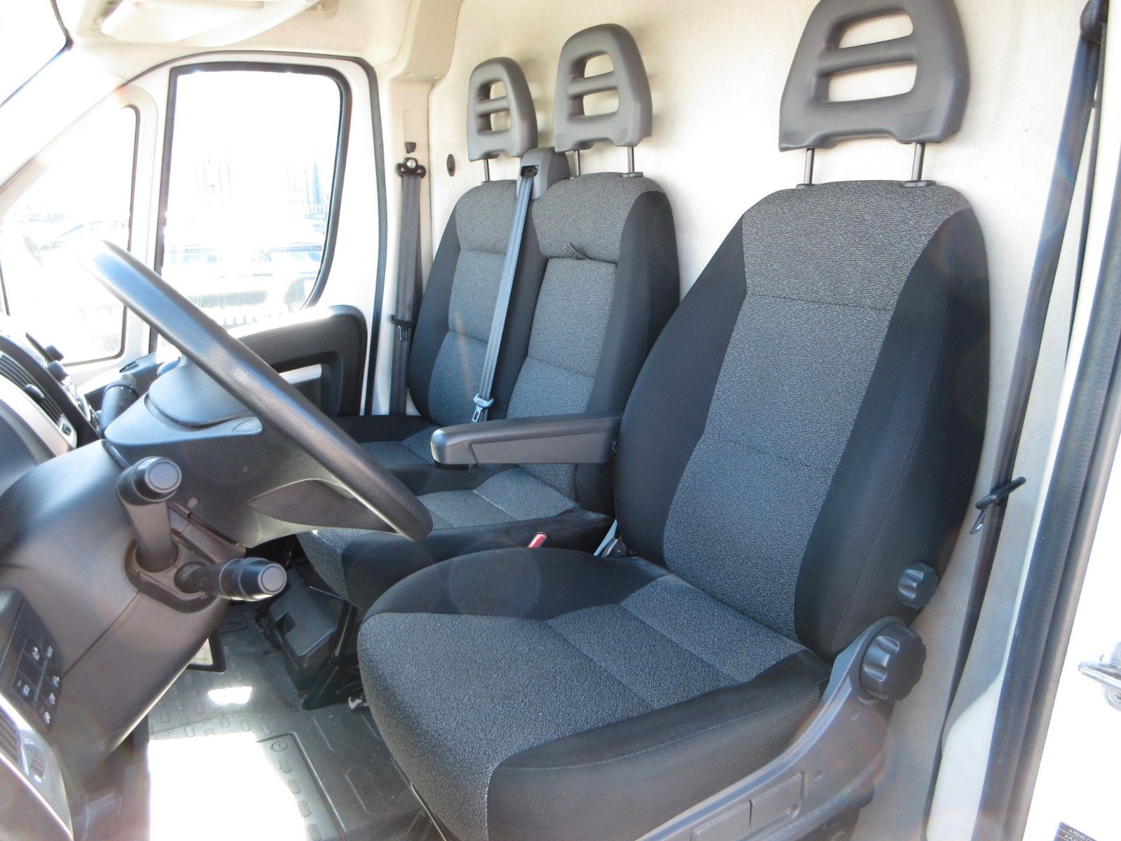 Fahrzeugabbildung Fiat Ducato Kasten 120MJT  L2H2  NAVI/AC/KAMERA/PDC