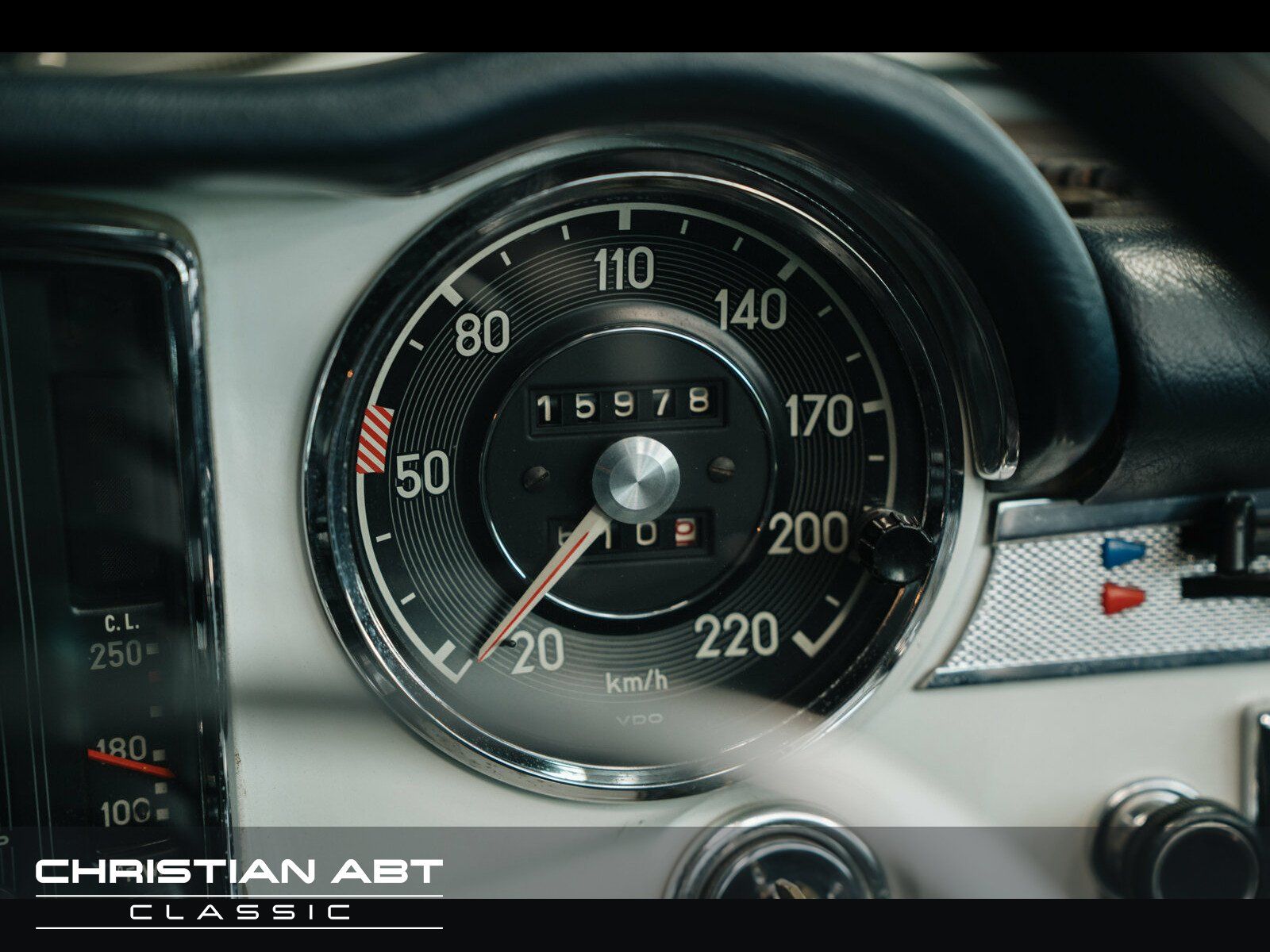 Fahrzeugabbildung Mercedes-Benz SL 280 Pagode * dt. Achse * Motorüberholung