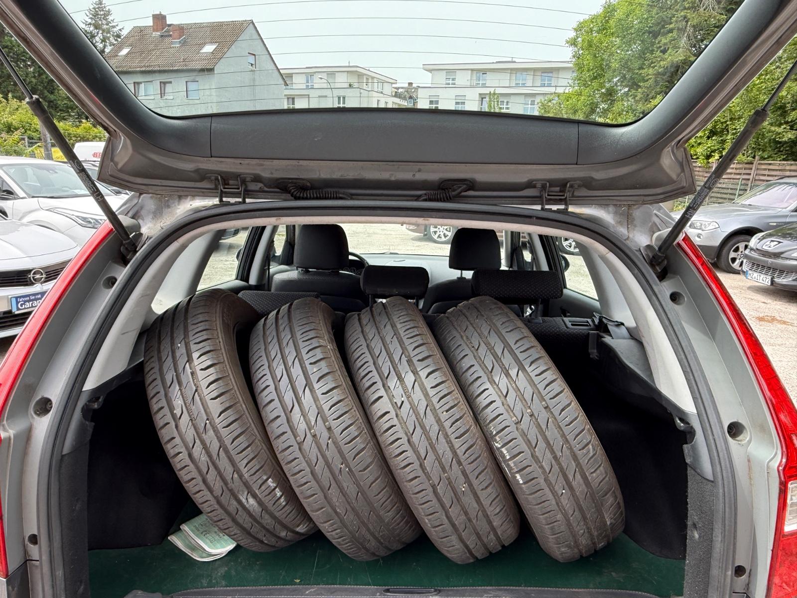 Hyundai i30 2012 — photo 9