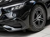 Mercedes-Benz E 220 d AMG ADVANCED NIGHT WINTER DISTRO 19" - Mercedes-Benz: Schwarz, AMG