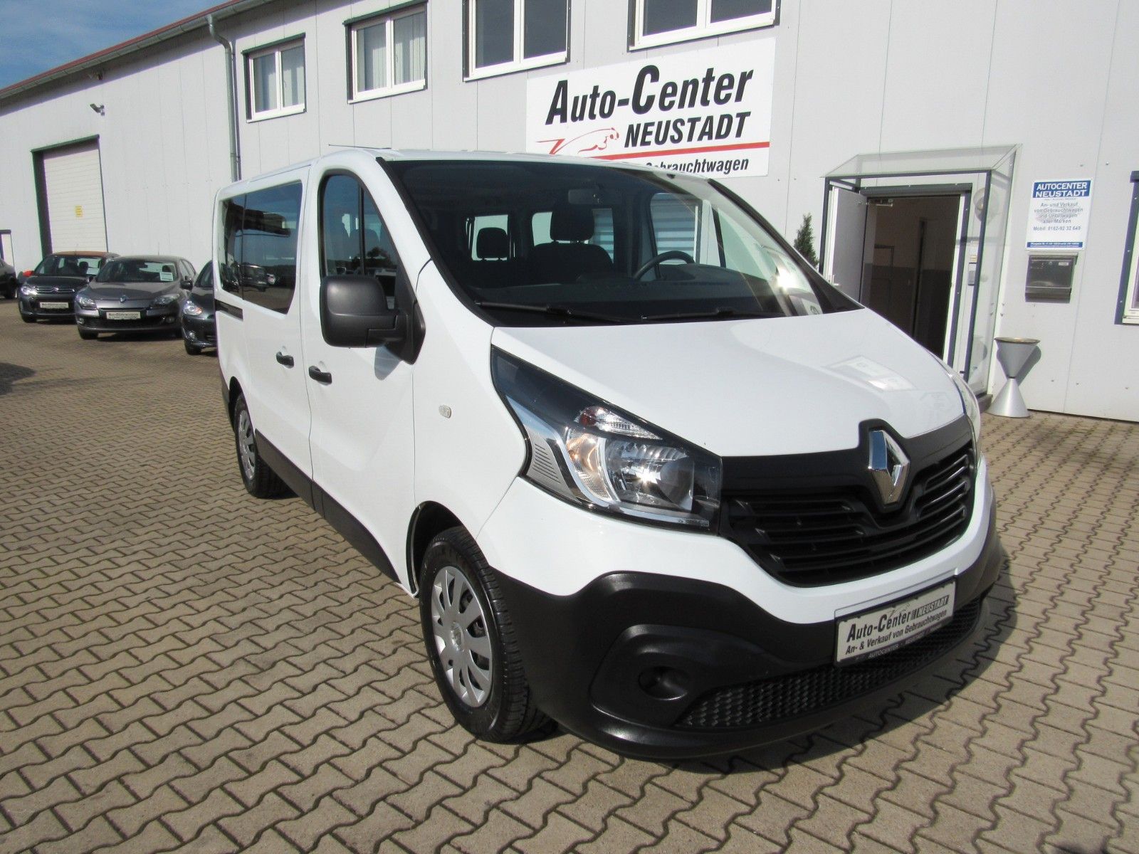 Renault Trafic - 1