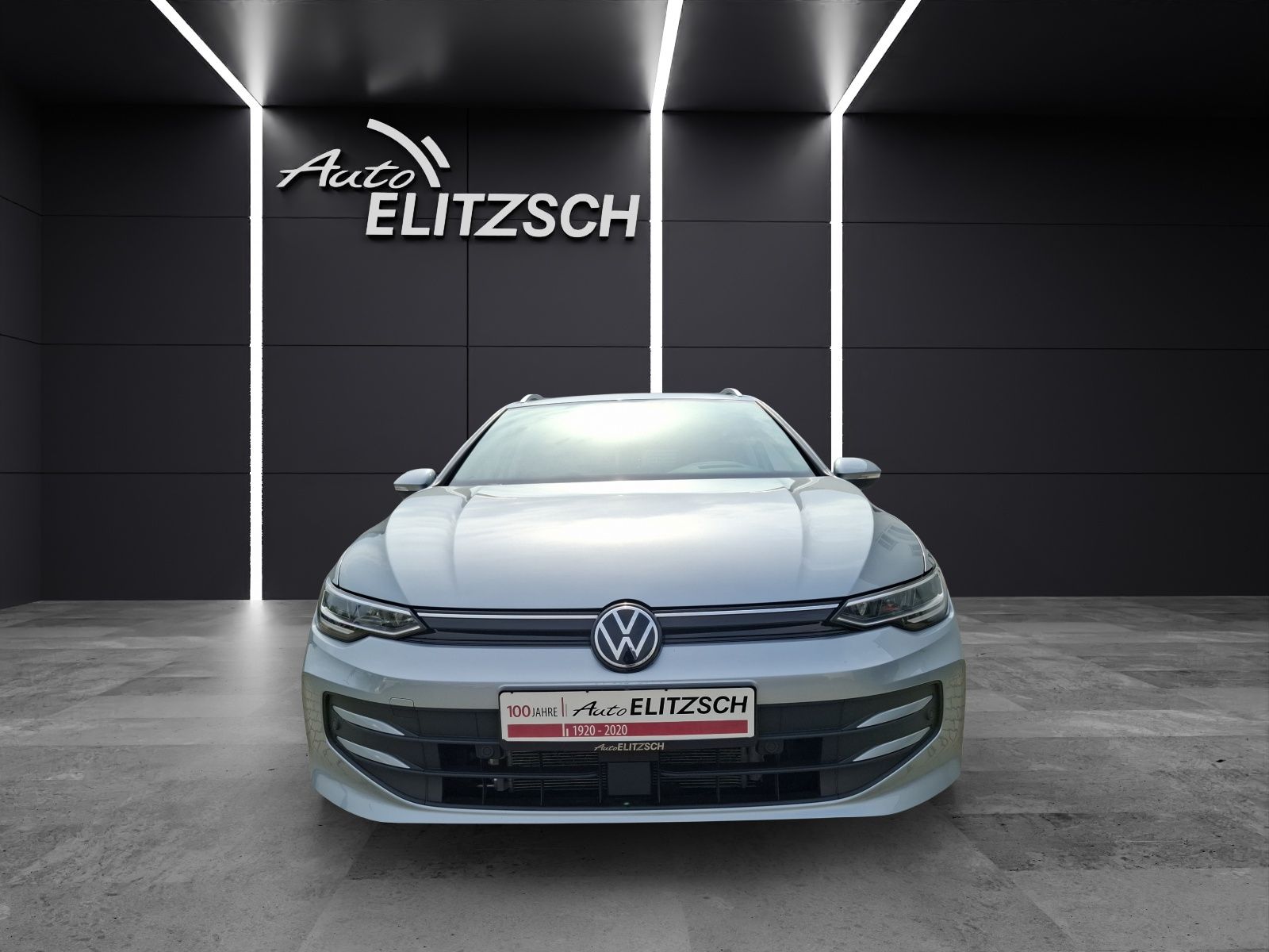Fahrzeugabbildung Volkswagen Golf VIII Variant TDI Life DSG LED Navi AID HUD