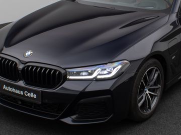 Fahrzeugabbildung BMW 530e M Sport Panorama360°Laser HUD DAB HiFi AHK