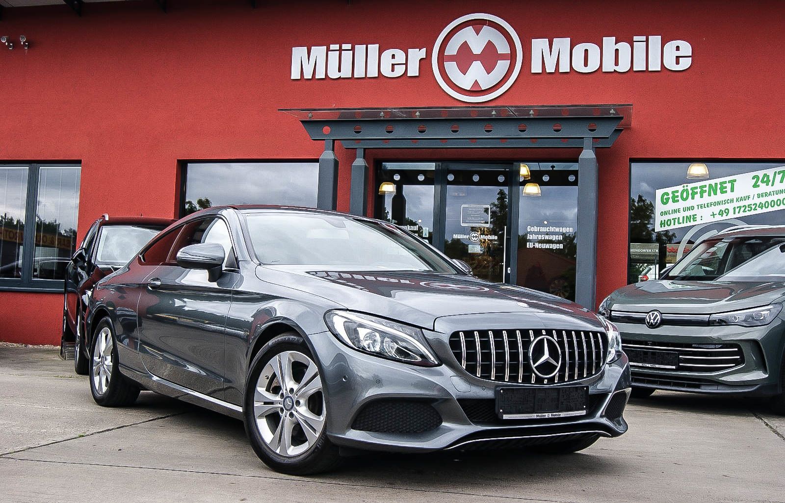 Fahrzeugabbildung Mercedes-Benz C 200 Coupe' Aut NAVIGATION PARKASSISTENT LEDER
