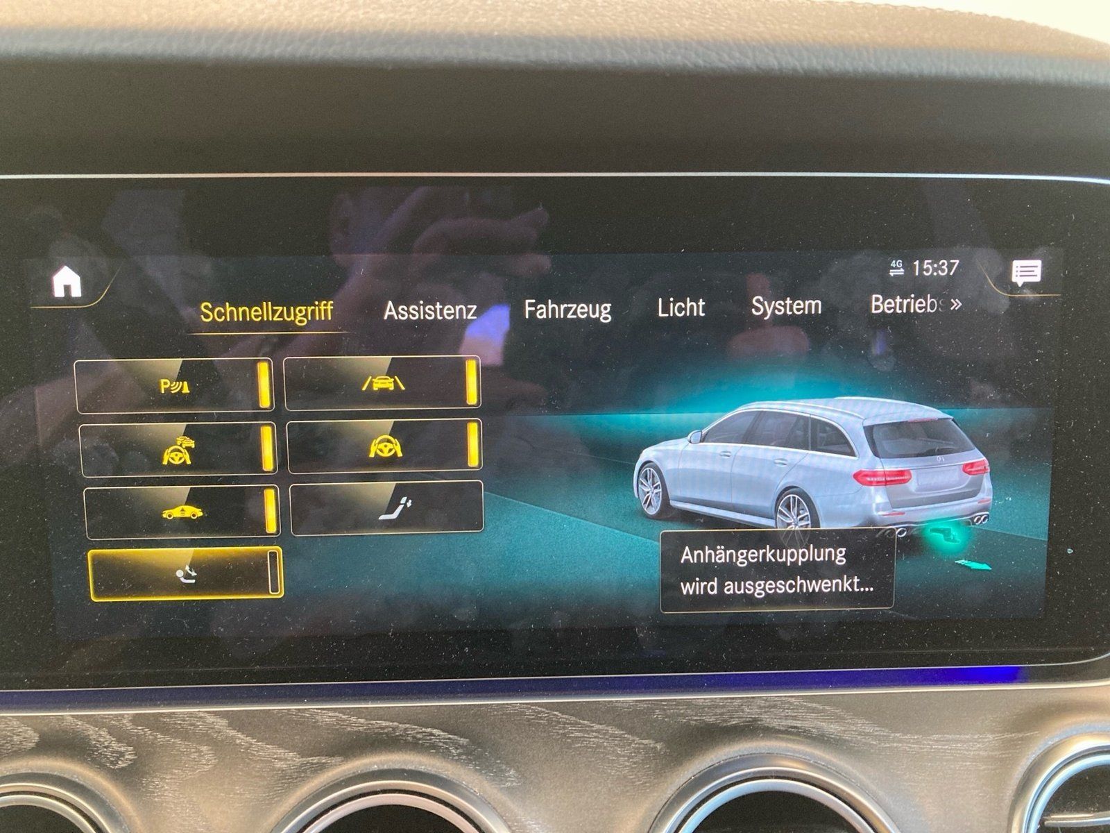 Fahrzeugabbildung Mercedes-Benz E 53 T 4M+ AMG*Distronic*Panorama*AHK*Standheiz*