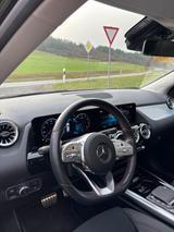 Mercedes-Benz GLA 200 AMG-Line, AHK, Pano, Garantie - Mercedes-Benz GLA 200 Gebrauchtwagen in München