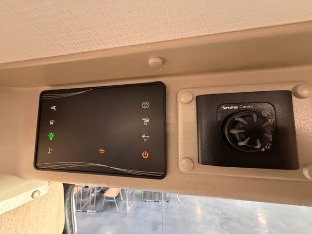 Fahrzeugabbildung Forster Vantasy V 636 EB Vibe Edition *Autom.*Markise*RF