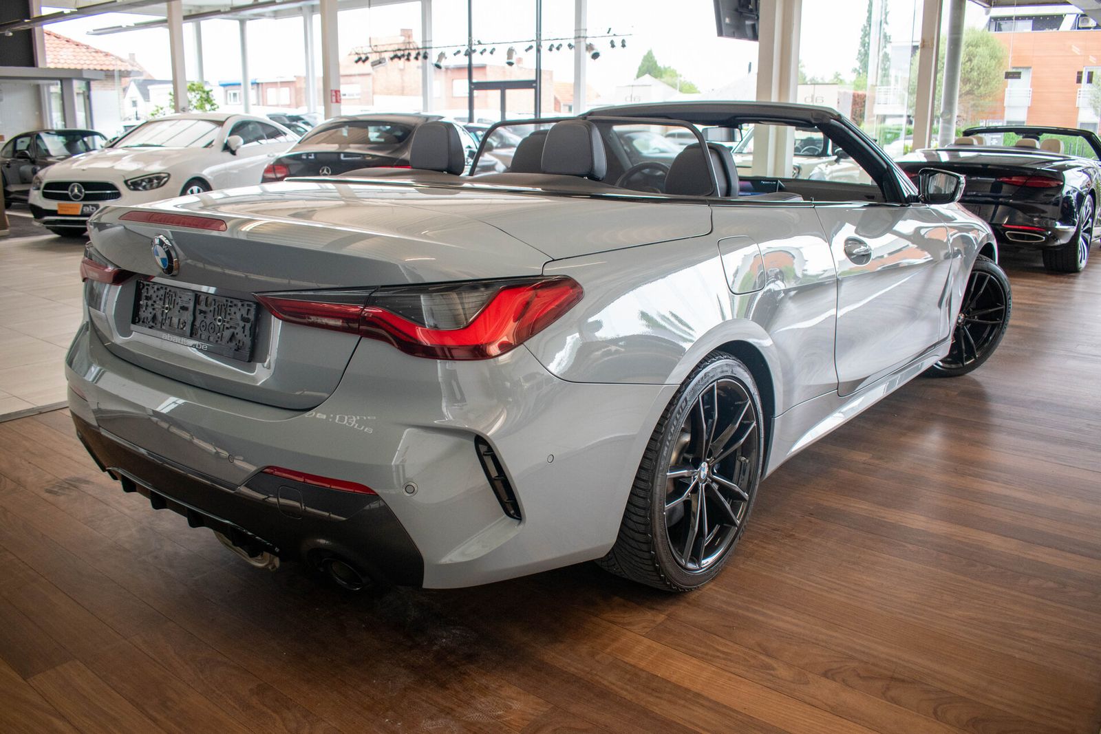 BMW 420 i CABRIO M-SPORT, CARPLAY, STUUR + ZETELVERW imagem 3